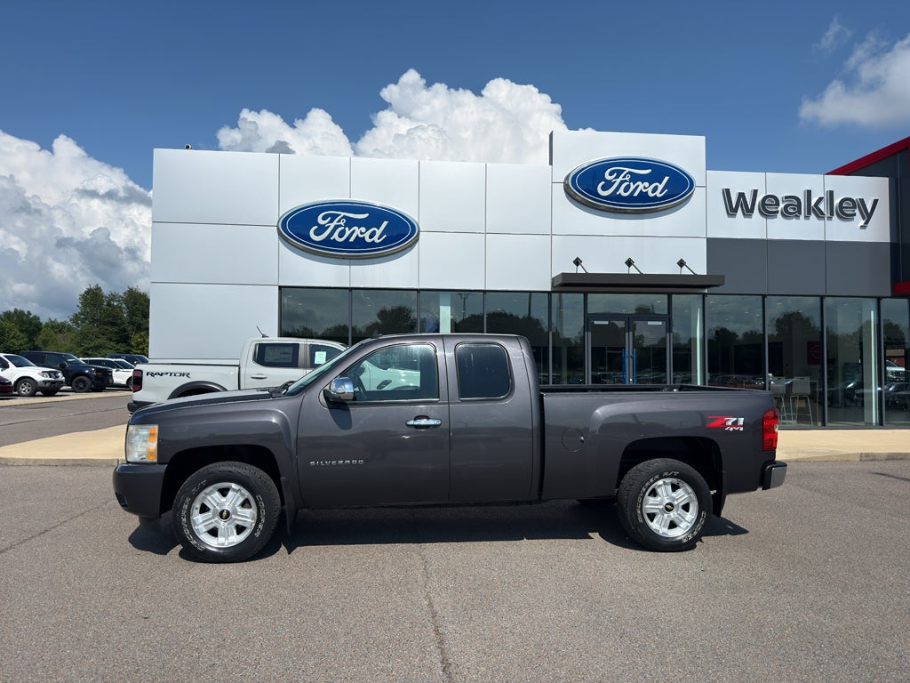 2011 Chevrolet Silverado LT in Gray — front three-quarter view