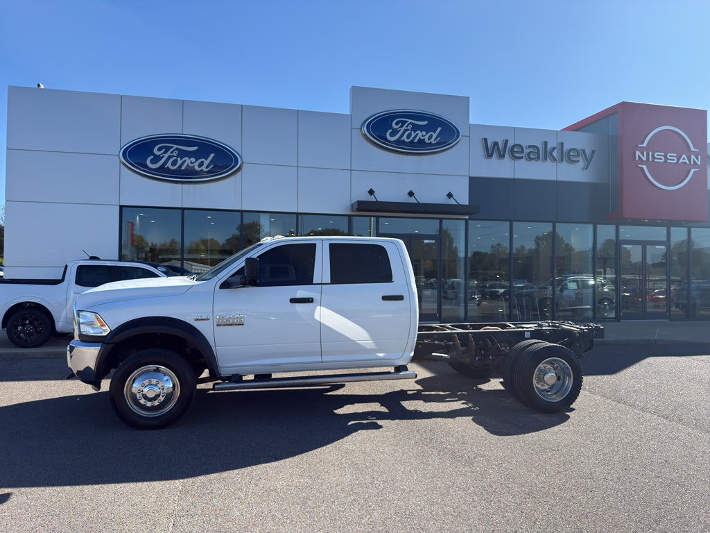 2016 RAM 4500 Chassis Tradesman in White — front three-quarter view
